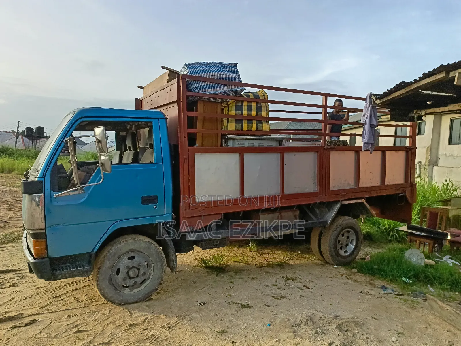 Mini Truck for Hire