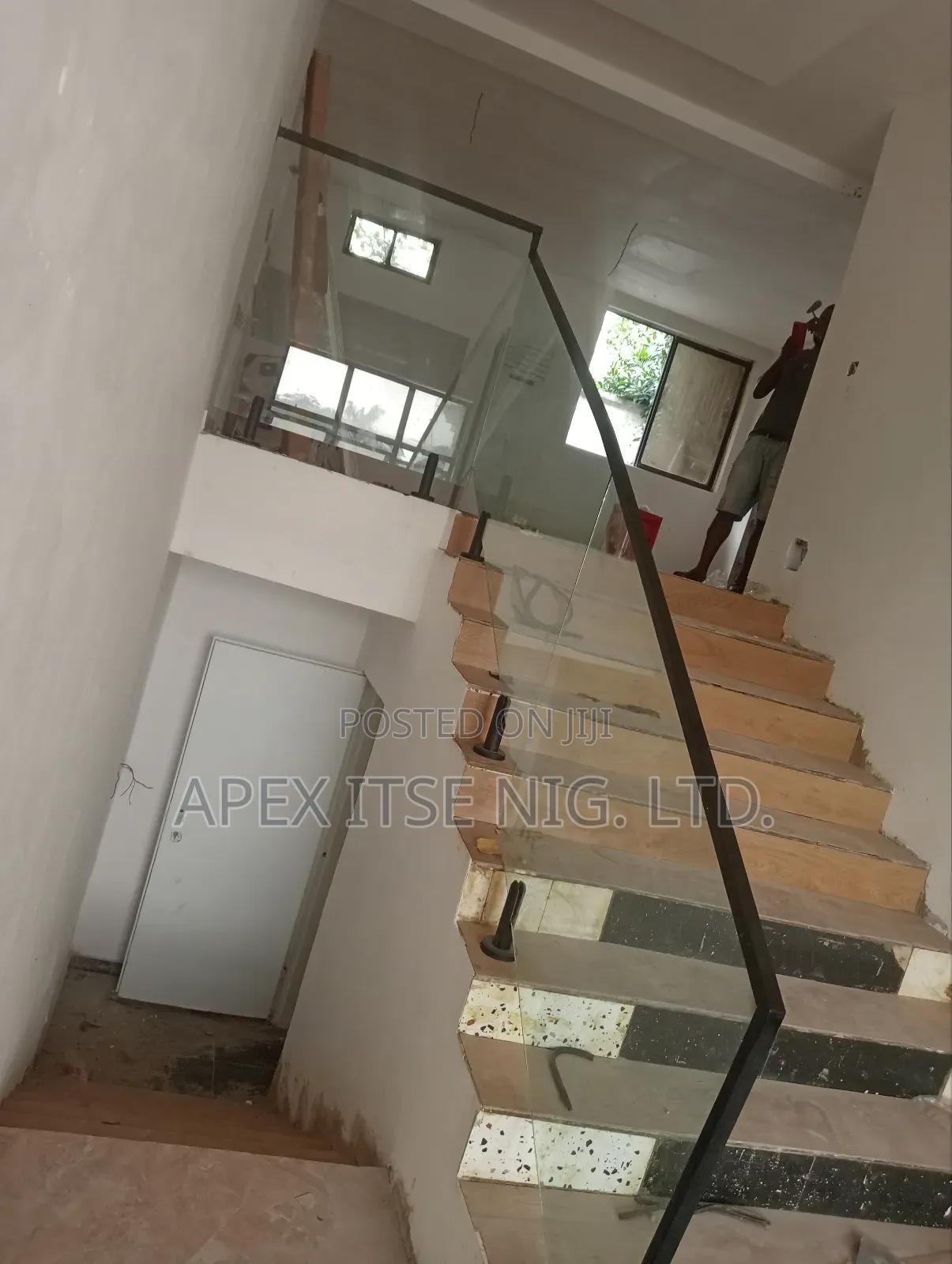 Exclusive Frameless Glass Staircase