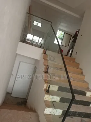 Exclusive Frameless Glass Staircase