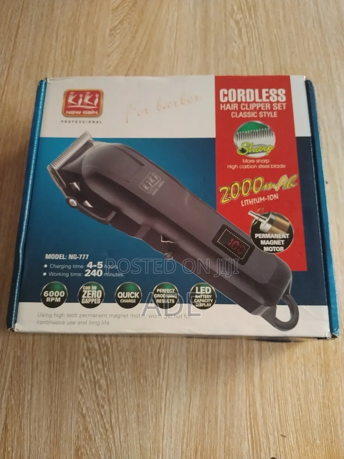 Kiki Rechargeable Clipper With Display