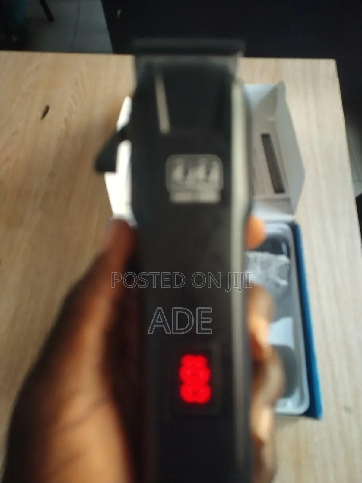 Kiki Rechargeable Clipper With Display