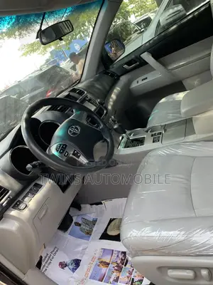 Toyota Highlander Limited 3.5l 4WD 2013 Red