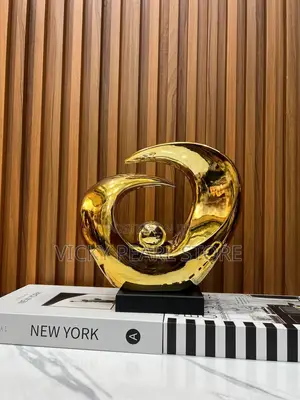Center Zero Decor