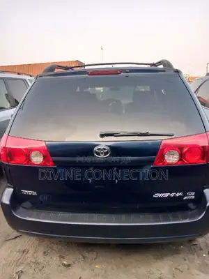 Toyota Sienna 2006 Blue