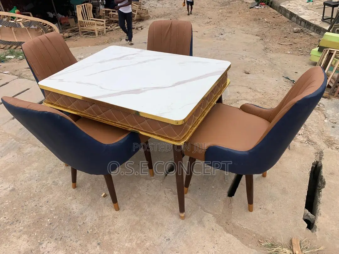 Sophisticated Leather Dining 4sitter