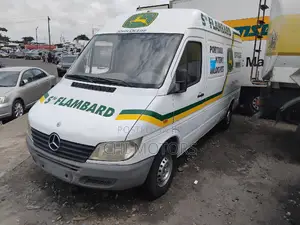 Mercedes-Benz Sprinter 2005 White
