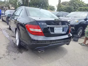 Mercedes-Benz C300 2013 Black