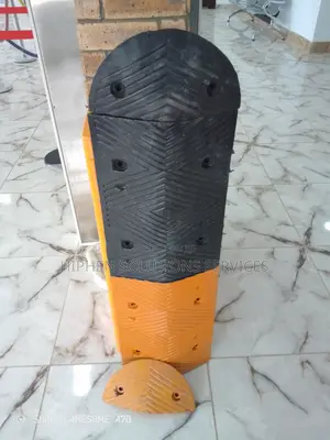 Heavy Duty Rubber Speed Hump