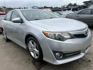 Toyota Camry 2012 Silver