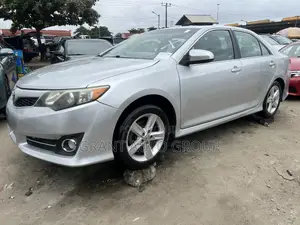 Toyota Camry 2012 Silver