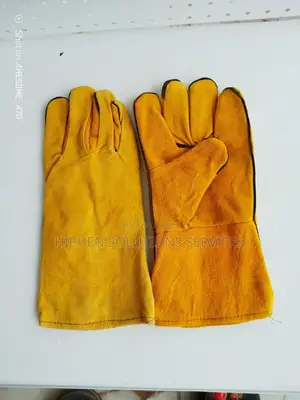 Comfortable Chemical Resistant Gloves For Maximum