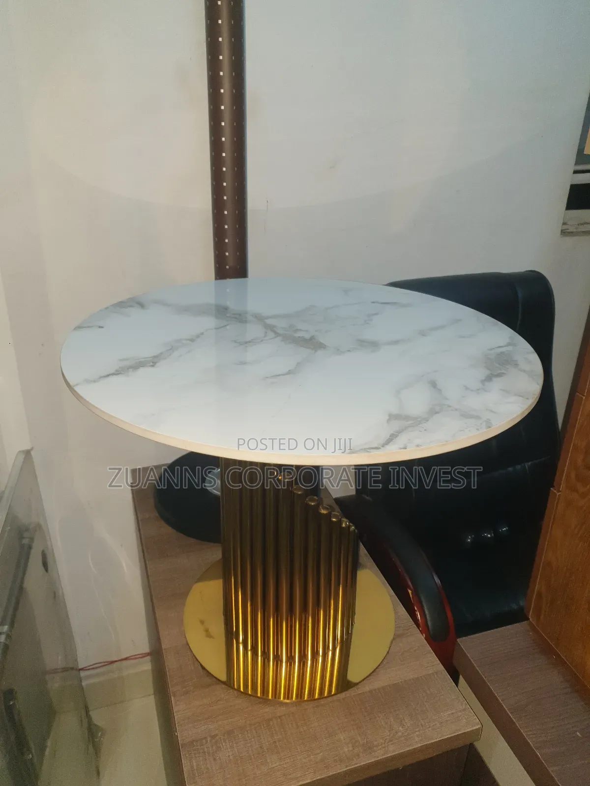 Classic Single Center Table