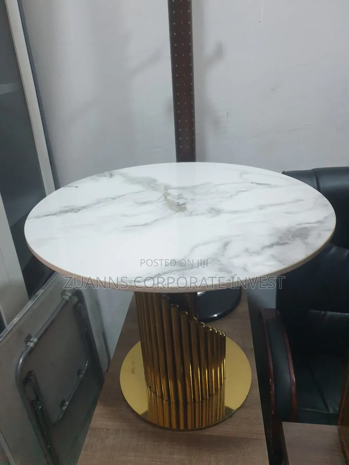 Classic Single Center Table