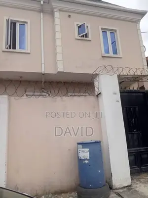 3bdrm Block of Flats in Off Ogunnusi Road, Aguda / Ogba for sale