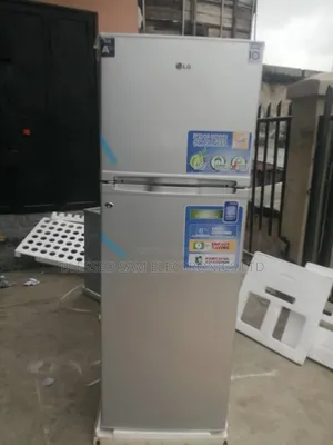 New > Lg 370-litre Inverter Fridge Freezer> Fast Ice Maker