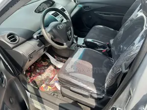 Toyota Yaris 1.3 VVT-i Automatic 2008 Silver