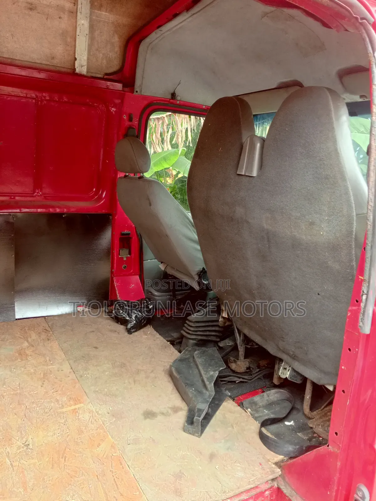 Ford Transit 2005 Red