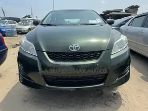 Toyota Matrix 2011 Green