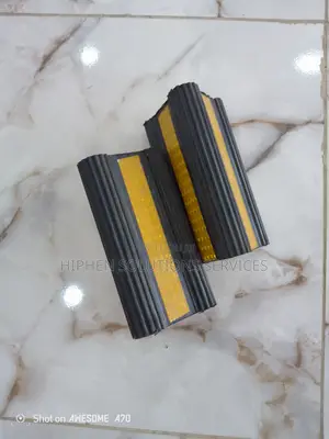 Heavy Duty Aircraft-Style Rubber Wheel Chocks