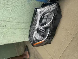 Mercedes Benz GLS 2018 Headlights Charger Type