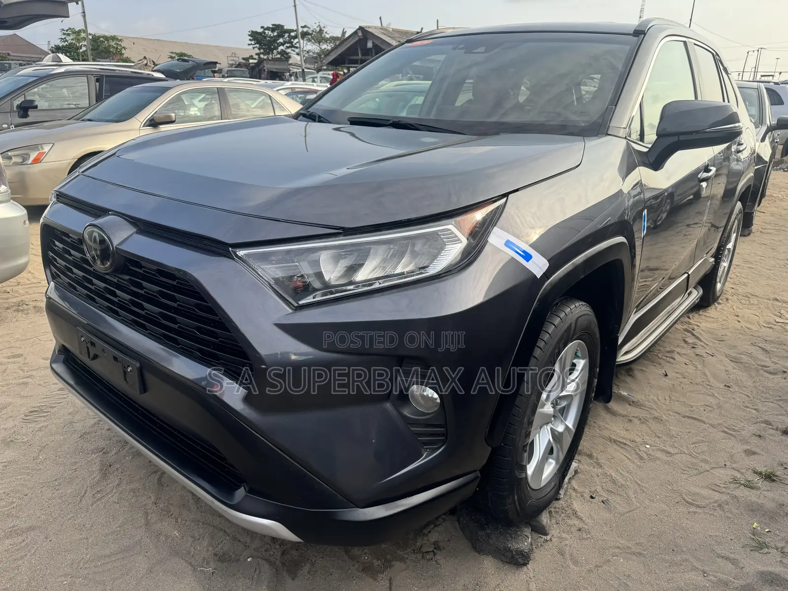 Toyota RAV4 XLE AWD 2020 Gray