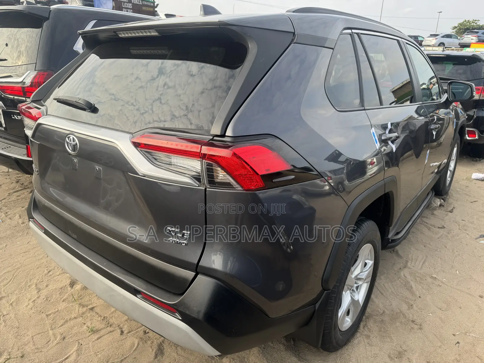 Toyota RAV4 XLE AWD 2020 Gray