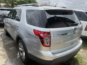 Ford Explorer 2013 Silver