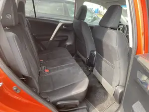 Toyota RAV4 XLE AWD (2.5L 4cyl 6A) 2013 Orange