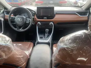 Toyota RAV4 XLE AWD 2020 Gray