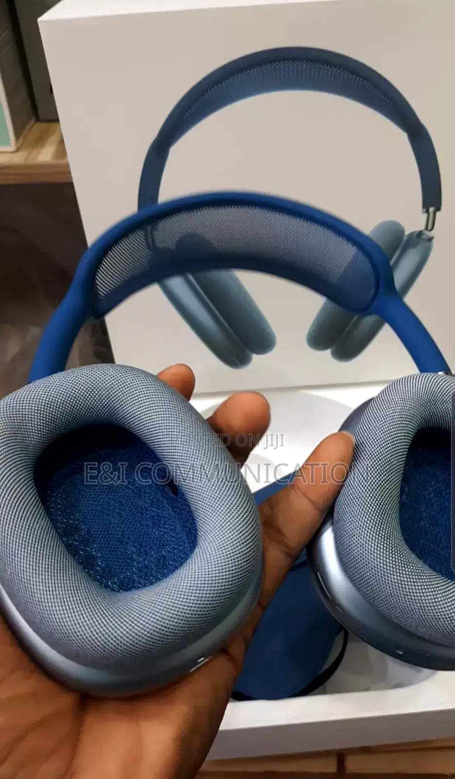Apple Airpods Max Blue.