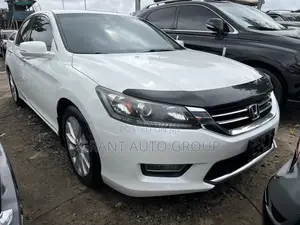 Honda Accord Touring V-6 4dr Sedan (3.5L 6cyl 6A) 2014 White
