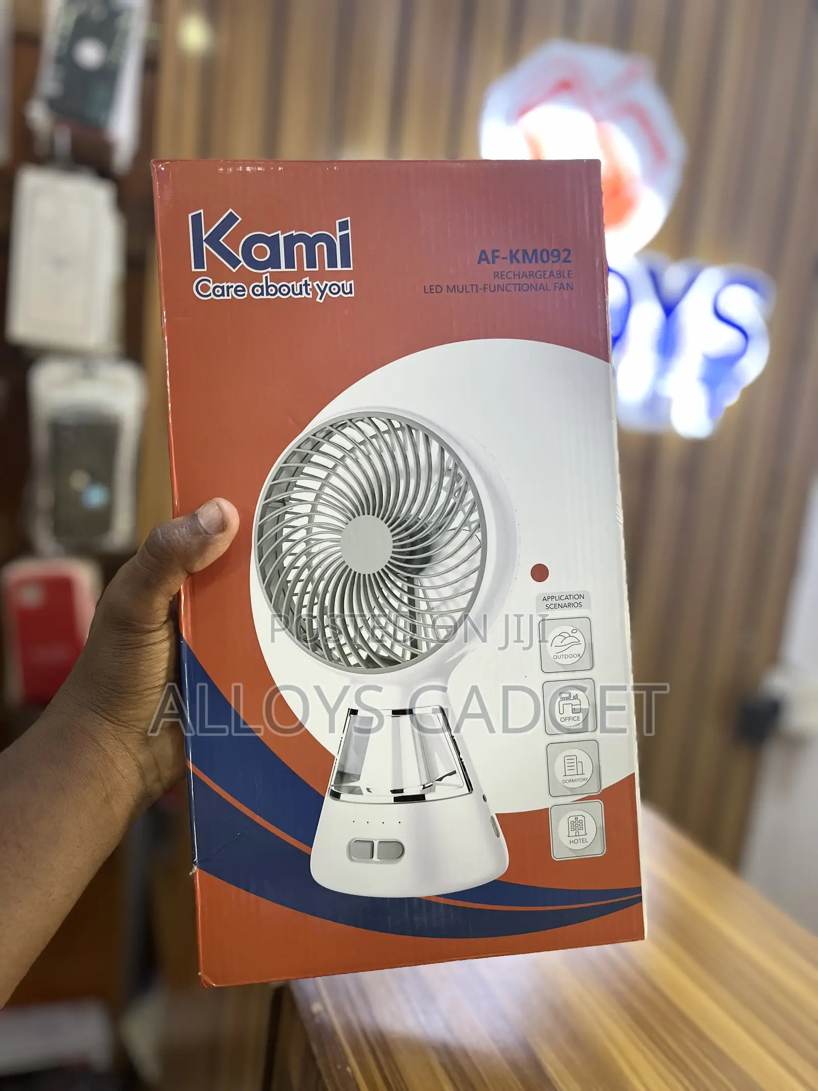 Kami Rechargeable Fan With LED Lamp