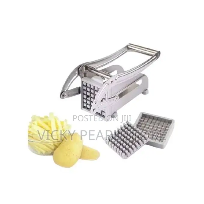 Chipper With Two Interchangeable Cutter Blades