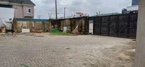One Bay Warehouse,Exclusive Compound