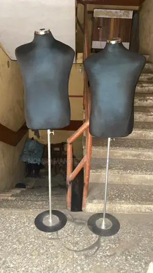 Male Body Form With Flat Metal Base