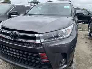Toyota Highlander Limited Platinum 4x4 V6 (3.5L 6cyl 8A) 2017 Gray
