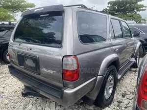 Toyota 4-Runner 2000 Silver