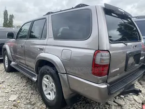 Toyota 4-Runner 2000 Silver