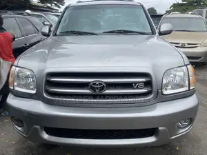 Toyota Sequoia 2002 Gray