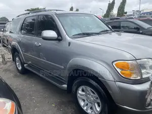 Toyota Sequoia 2002 Gray