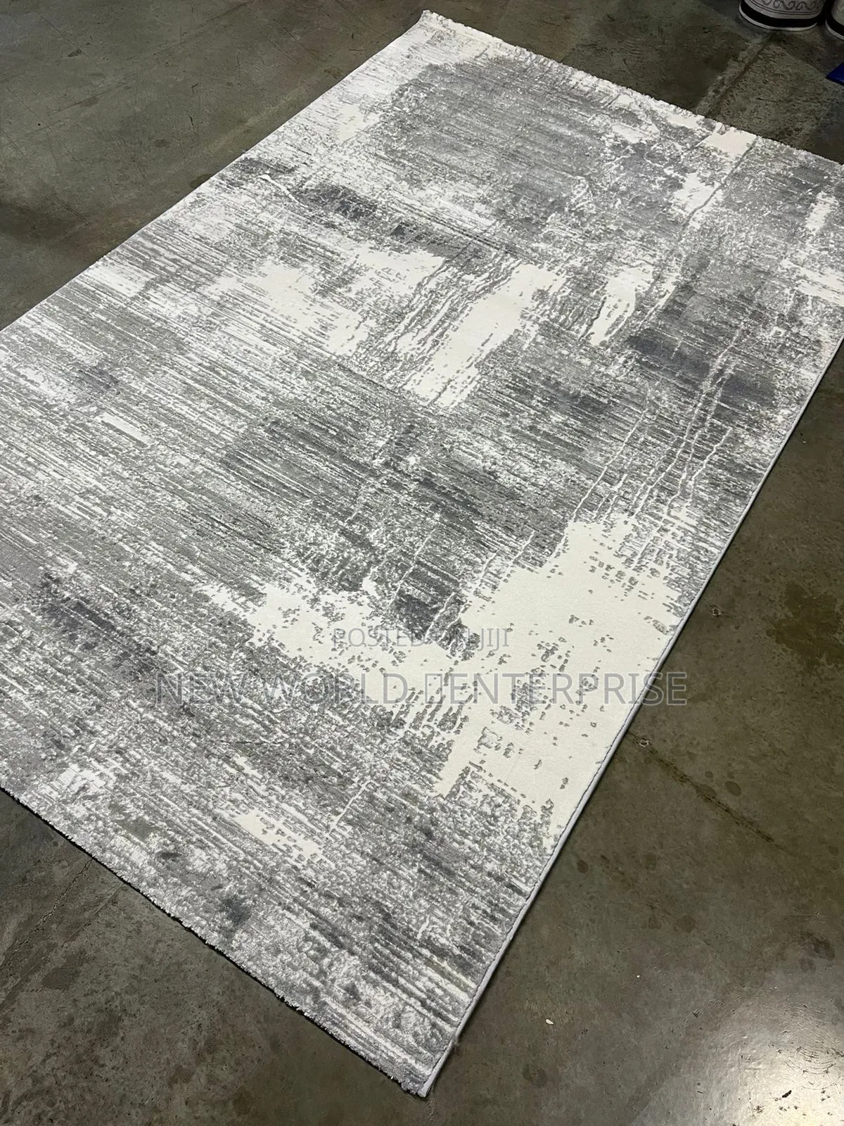 5by7 Modern Turkish Centre Rug