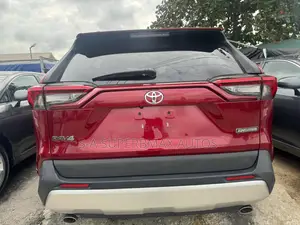 Toyota RAV4 Limited AWD 2020 Red