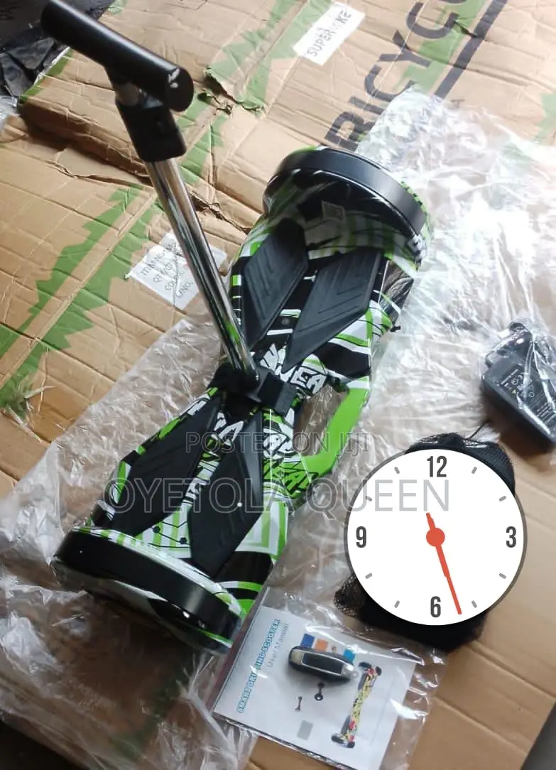 Hoverboard With Steering Handle and Bkuetooth