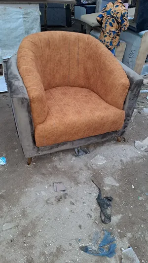 Single Seater Chair for Homes/ Hotels/ Lounges/ Guesthouses/ Offices