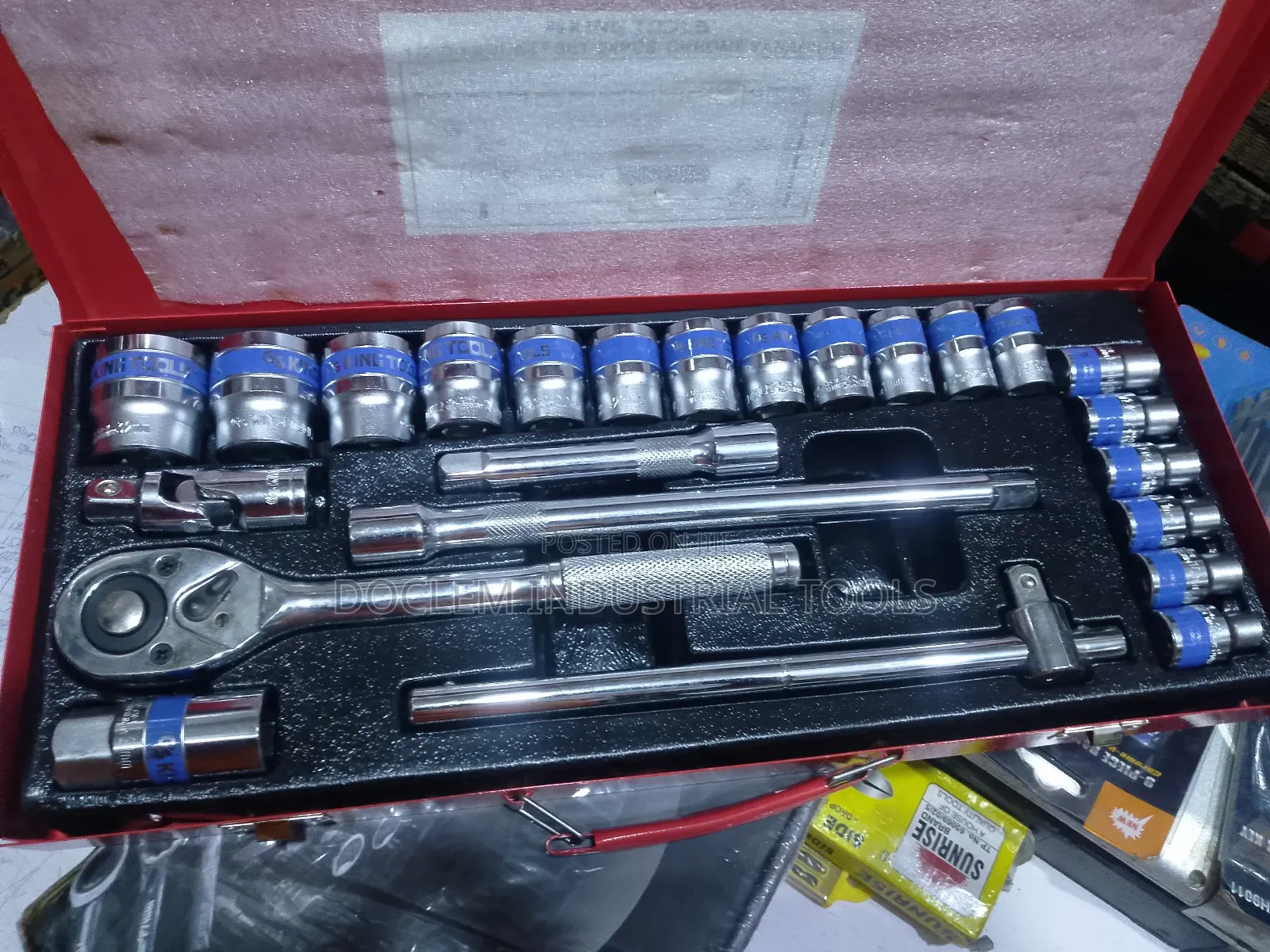 Set of Socket
