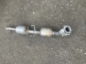 Complete Catalyst Converter Toyota Hilux 2021 Model