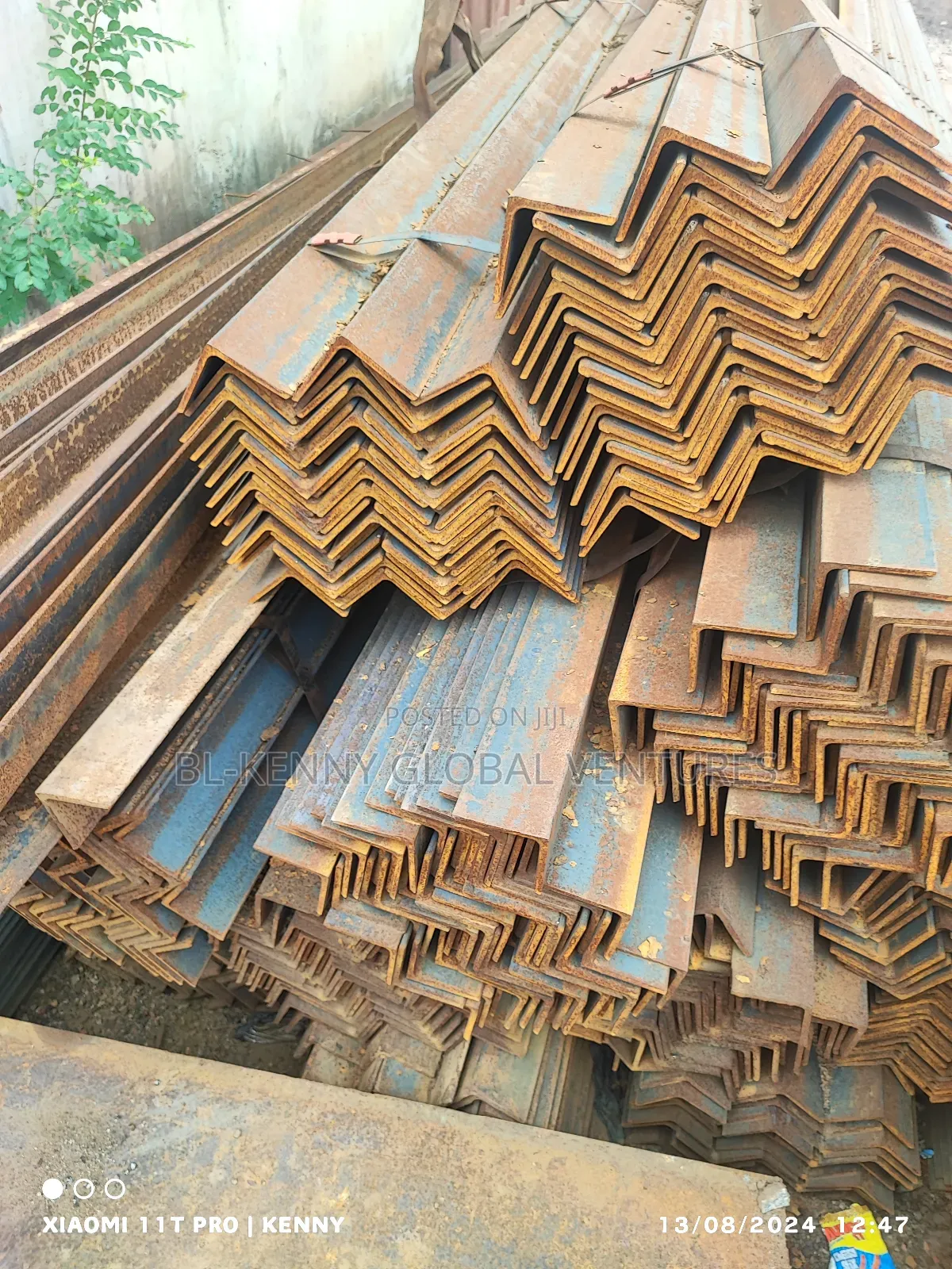 100 by 100 by 8mm Angle (4x4x8mm)