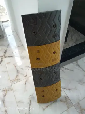 Durable Rubber Un-beakable Speed Breaker/Road Hump