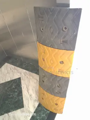 Yellow Rubber Speed Breaker, For Road