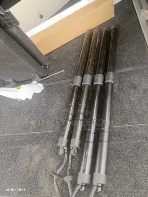 Boot Shock Range Rover Sport 015